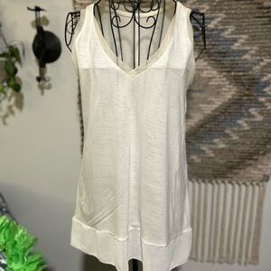 Merona Cream Sleeveless V-Neck Top